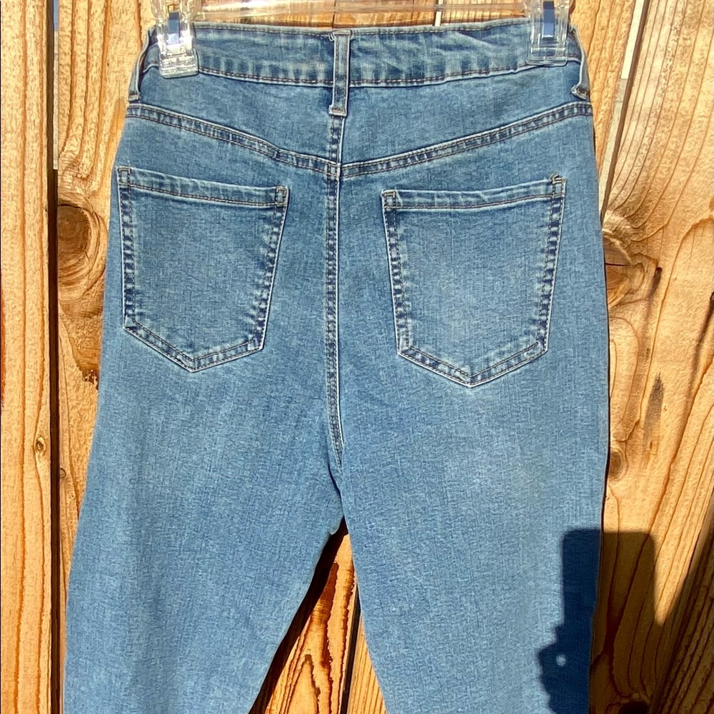 Skinny blue jeans
